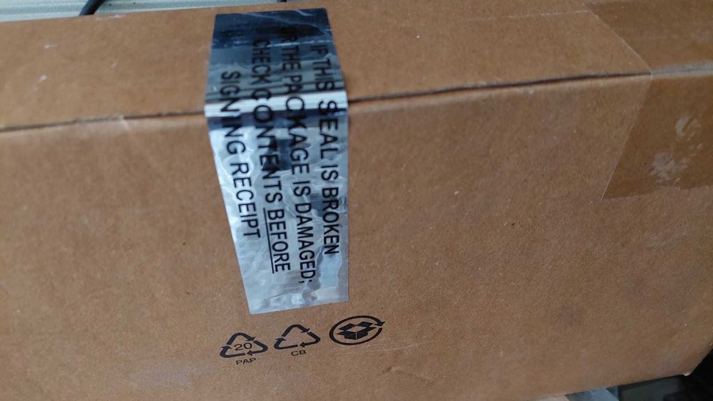 APC Basic Rack PDU 16A - Novo Selado