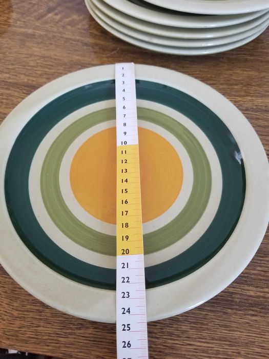 тарілки, різні, 18 штук