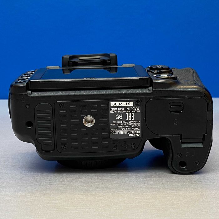 Nikon D750 (Corpo) - 24.3MP