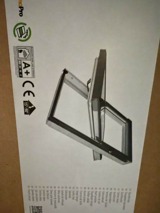 Okno dachowe Fakro FTP-V U4 RAŁ 9005 78x118