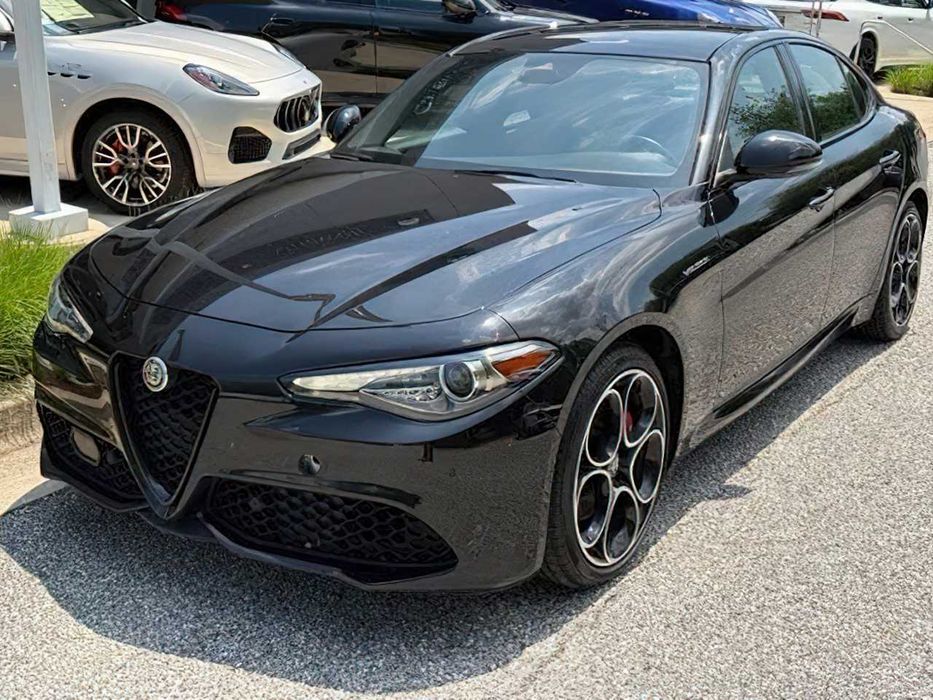 Alfa Romeo Giulia Veloce      2022