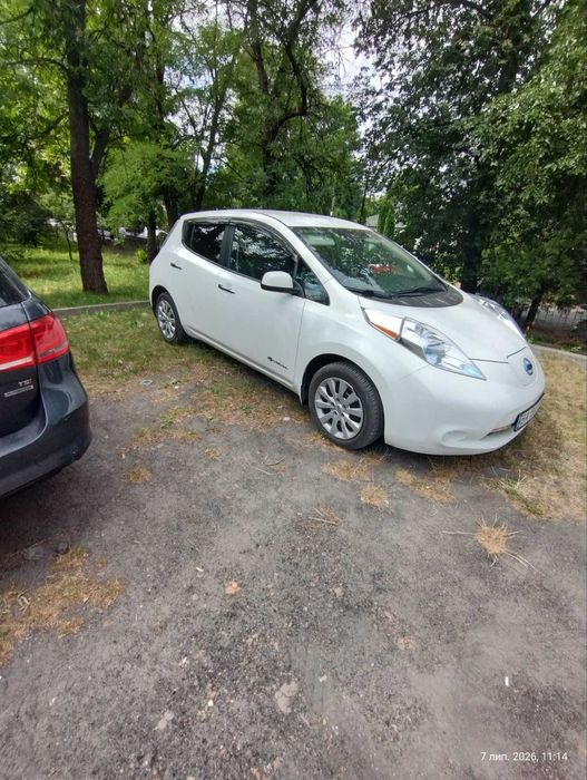 Продам Nissan Leaf 2014.
