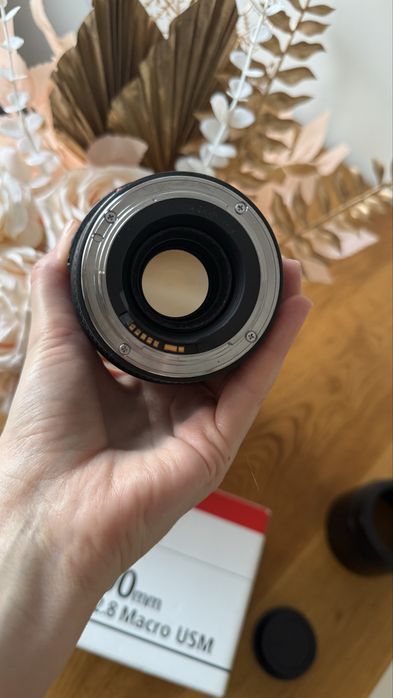 Canon ef 2.8 100mm macro