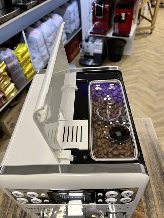 Кавоварка кавомашина Saeco Exprelia Evo