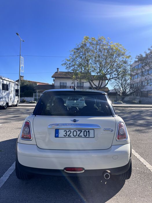 Mini One D bege em ótimo estado