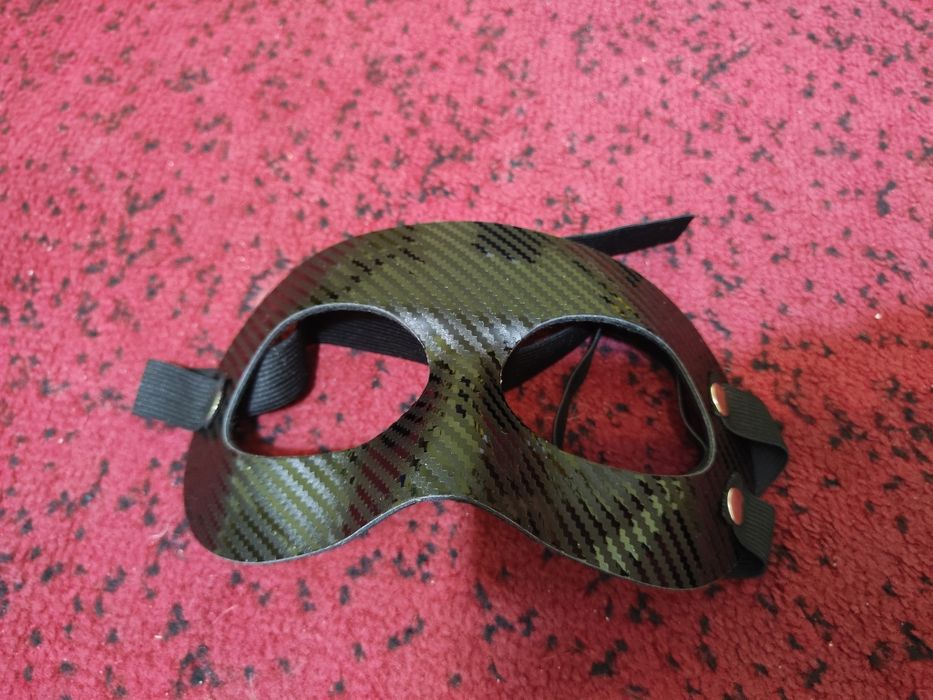 Maski ochronne na twarz nos.