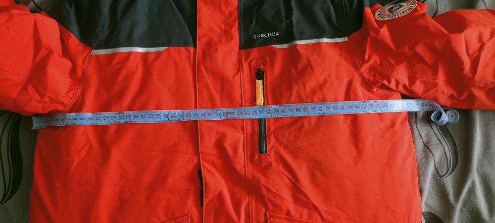 Зимова куртка тепла