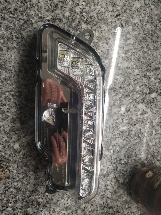 Farol Mercedes Benz