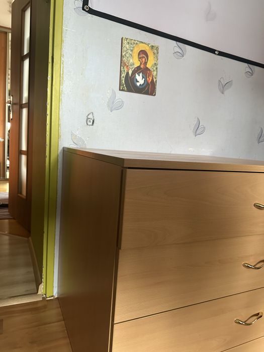 Sprzedam komodę 4-szufladową – bardzo dobry stan.