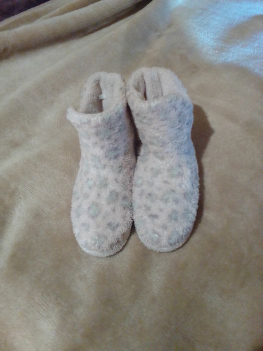 Дитячі чуні р.31/32(21см) LCWaikiki Туреччина. Блідо-рожеві,майже нові