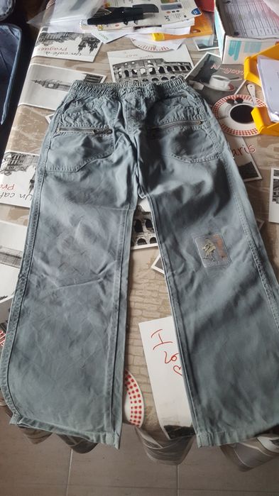 Calças variadas de criança