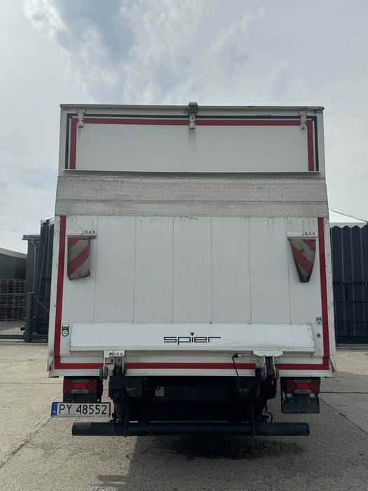 Iveco Daily – kontener z windą kat. B  -  2016r. Kamera cofania