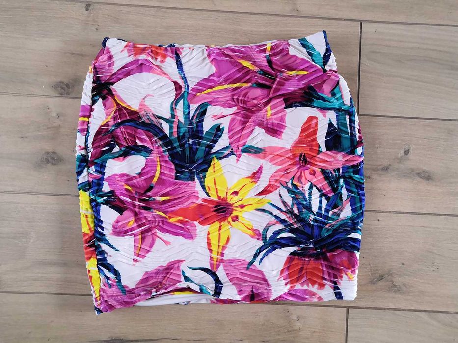 Kolorowa wiosenna Mini spódniczka w kwiaty Amisu r. 36