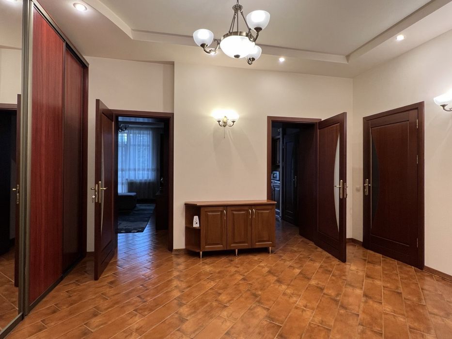 Оренда 1 кімн. Квартири по вул. Єфремова 75