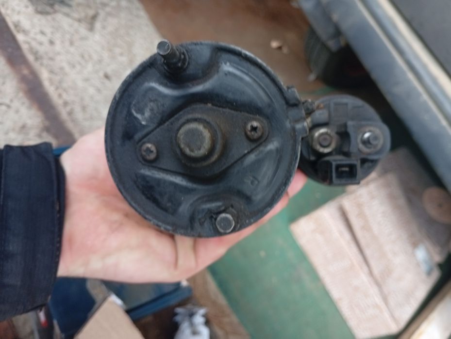 Стартіри на пасат б5