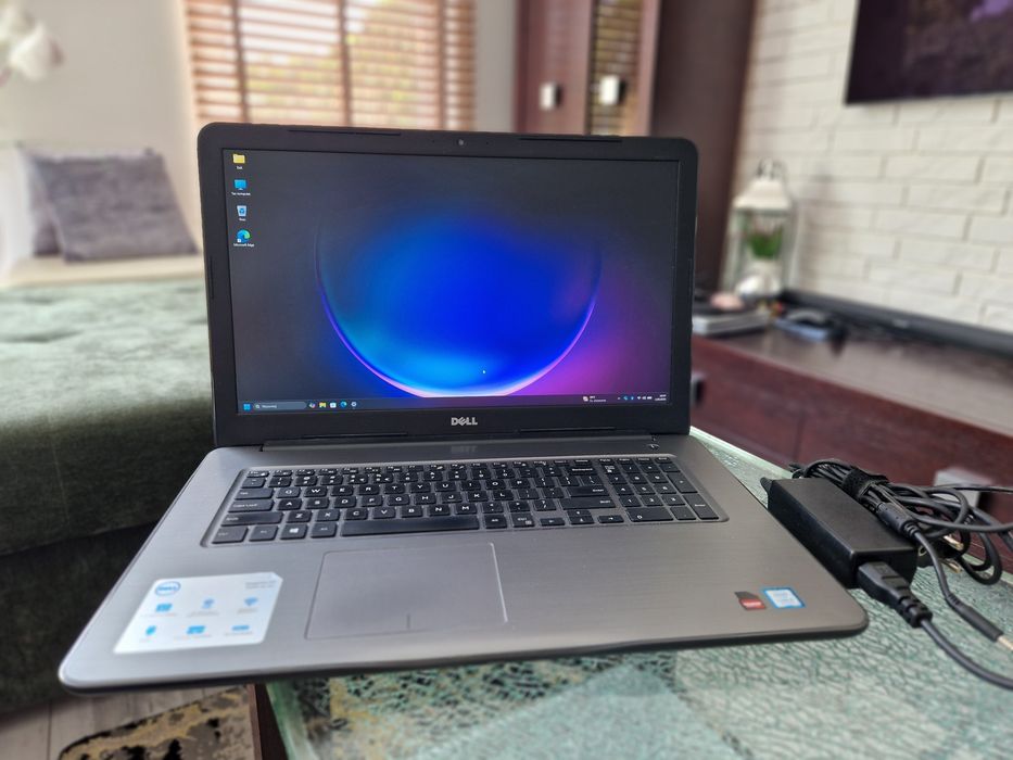 Laptop DELL Inspiron 5767, 17", i5-7200U, 8GB RAM, 240GB SSD, WIN.11, Radeon R7 M440 4GB, NOWA bateria!