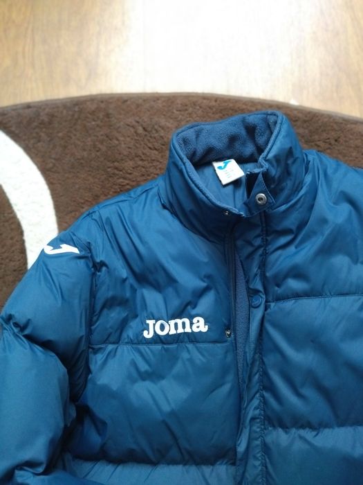 Продам зимову куртку Joma.