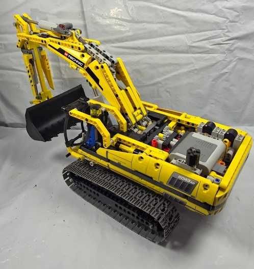 LEGO Technic 8043 Motorized Excavator – Gwarancja = Zakup bez ryzyka + 24 Figurki