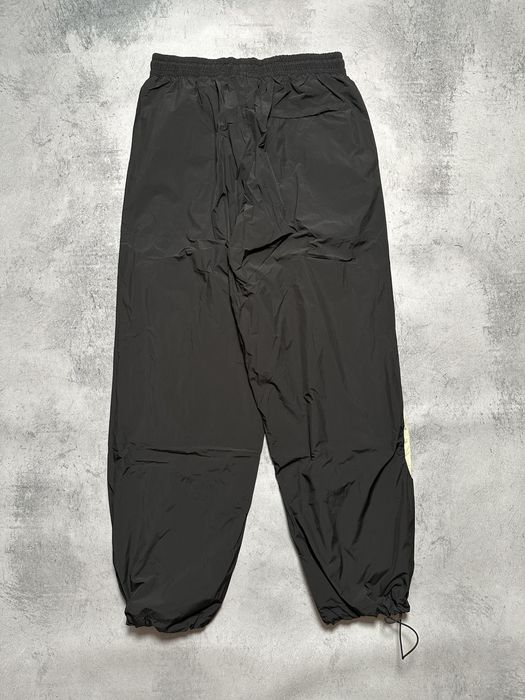 Нейлонові спортивні штани Nike Big Swoosh