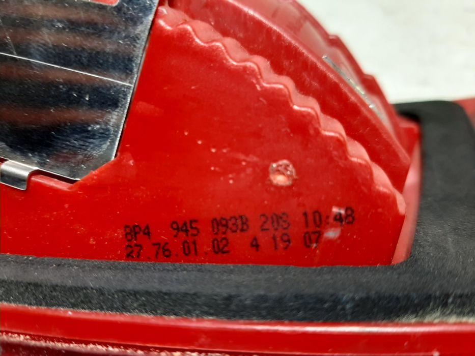 Farolim da mala esquerdo AUDI A3 Sportback (8PA)