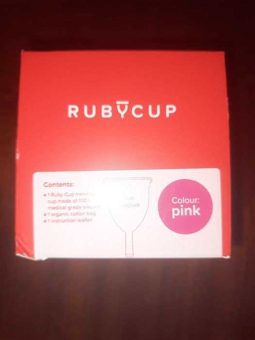 Тампони жіночі гігієнічні. В пакуваннях і поштучно. Менструальна чаша.