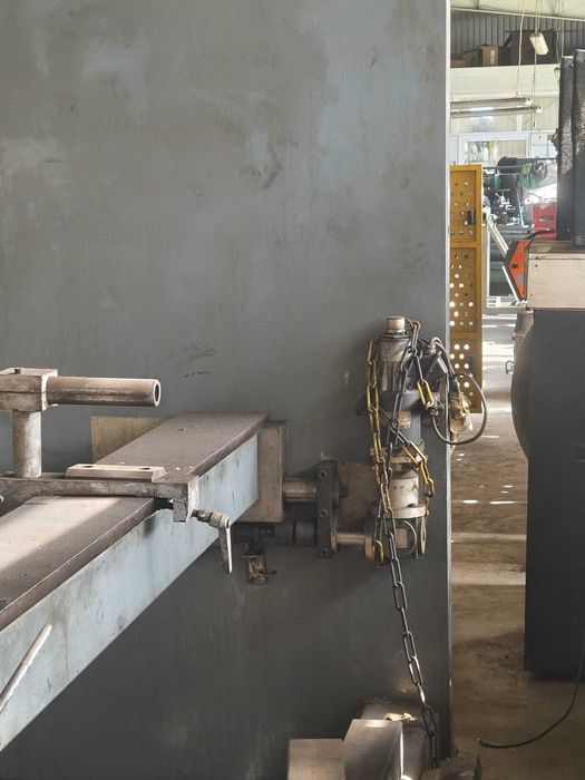 Prasa krawędziowa hydrauliczna SAFAN CNCK 300 × 4300 – 300 ton – 4,3 m – 1980 r.
