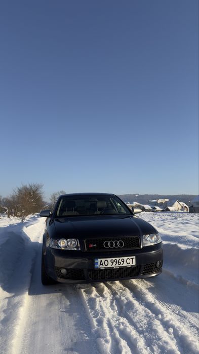 Audi a4b6 S-line static