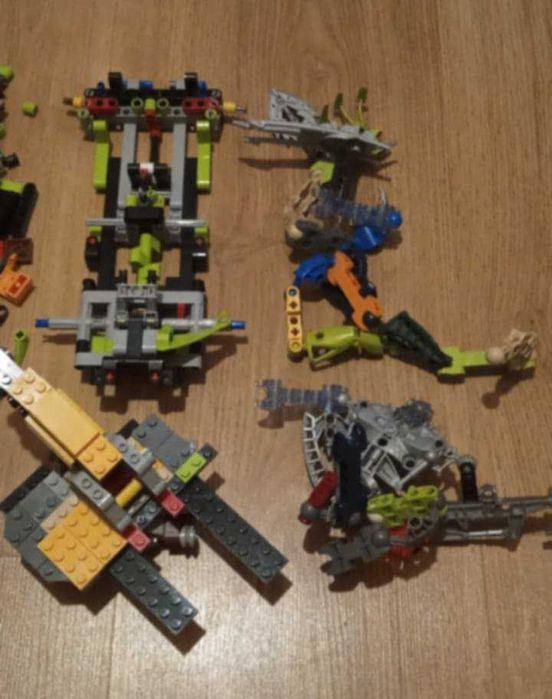 1,2 kilograma klocków Lego