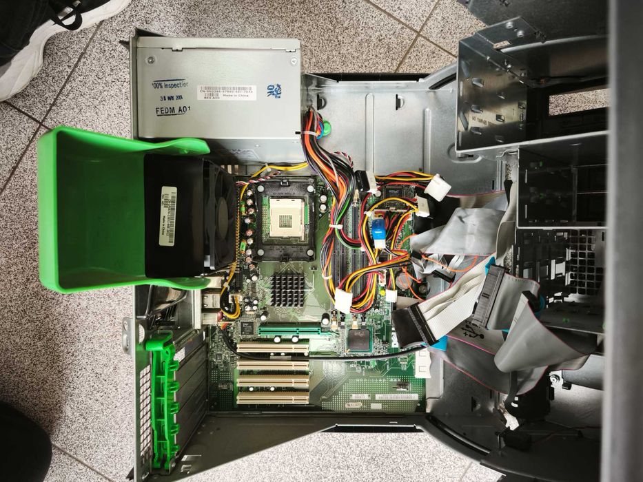 Computador Dell Optiplex GX270 para peças