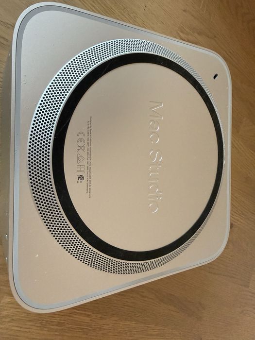 Mac studio M1 Max 64GB RAM 1 TB