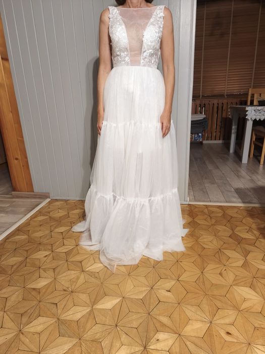 Suknia ślubna z koronką rozmiar 38