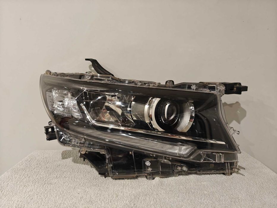 Lampa Prawy Przód Full Led Toyota Land Crusier 150 J150 EUROPA