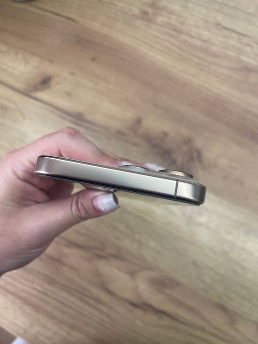 Продам IPhone 16 Pro Max 256 gb
