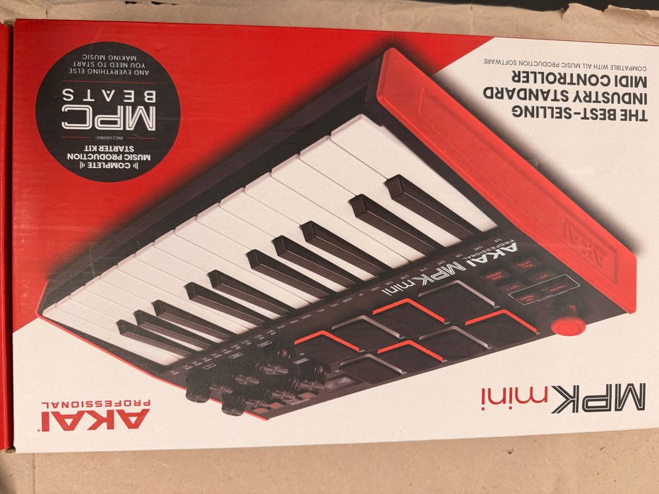 AKAI MPKmini midi