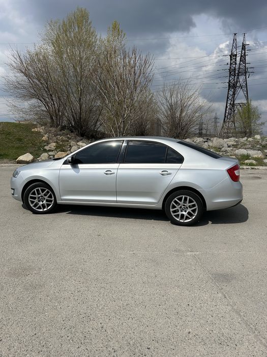 Skoda rapid 2017 1.6