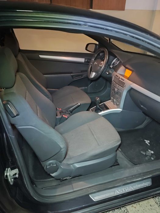 opel astra gtc 1.7cdti de 5lugares