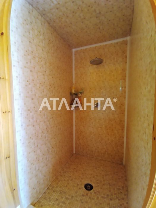 Будинок з басейном біля моря на 7 сотках