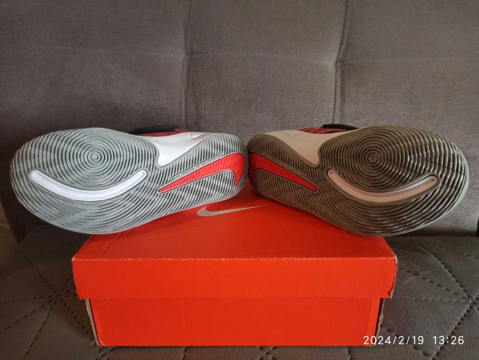 Buty sportowe chłopięce Nike 28 Nowe