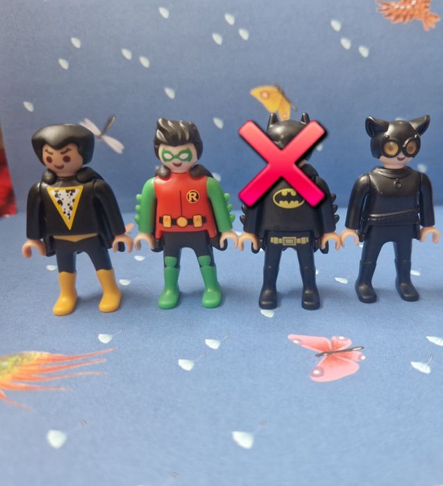 Kinder Surprise DC Playmobil.