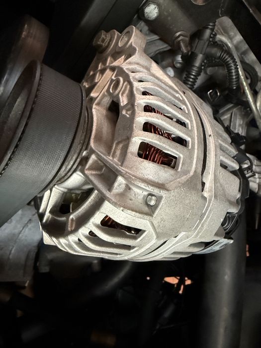 Alternador HELLA  para VW e Nercedes, como novo - 1000km