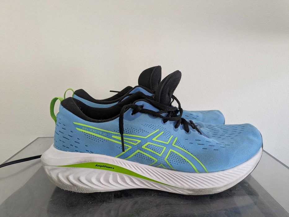 Sapatilha Aasics Gel Excite 10