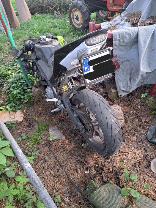 YAMAHA YZF R125 2009r. Na części