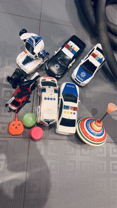 Autka duze policja karetka helikopter baczek