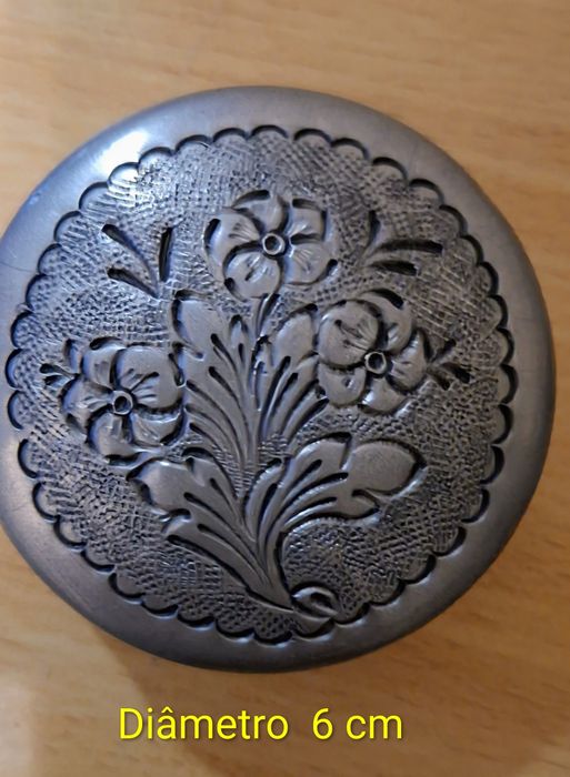 Peças decorativas em estanho puro 95%