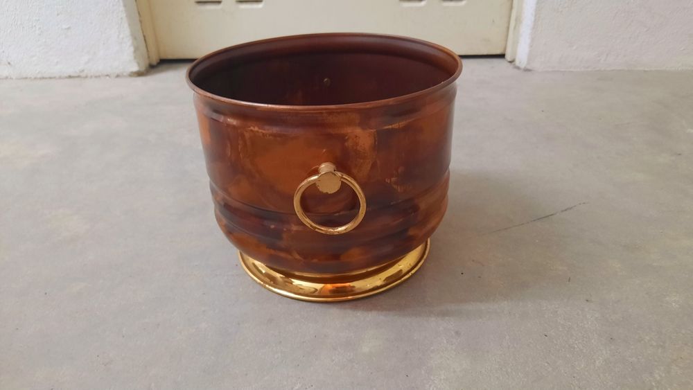 Conjunto de vasos em latão