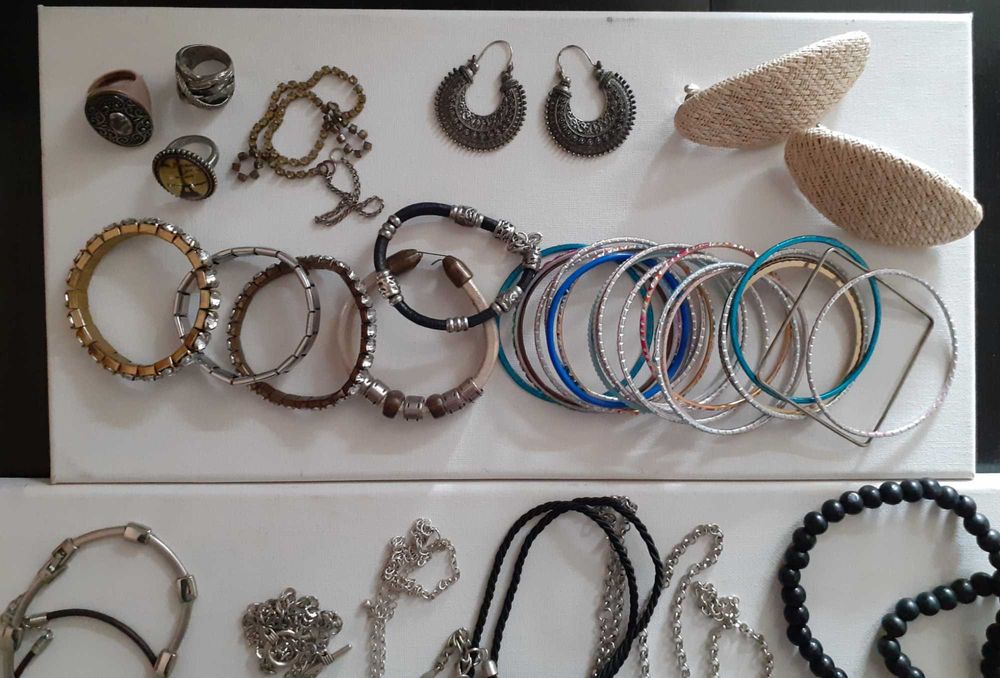 Lote conjunto de bijuterias 40 peças