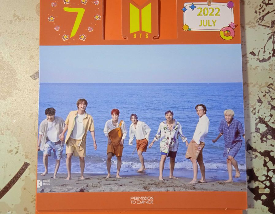 Календарь с фото к поп группа BTS