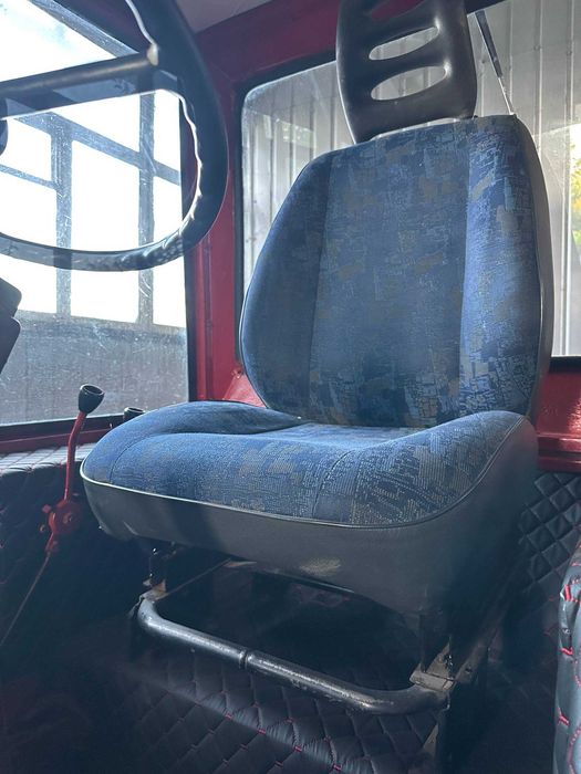 Трактор ВТЗ Т-25  Дуже хороший стан, нова обшивка.