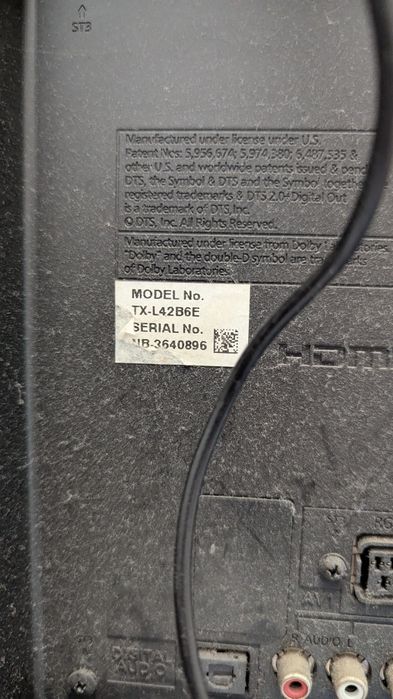 Телевізор 42" Panasonic TX-L42B6E