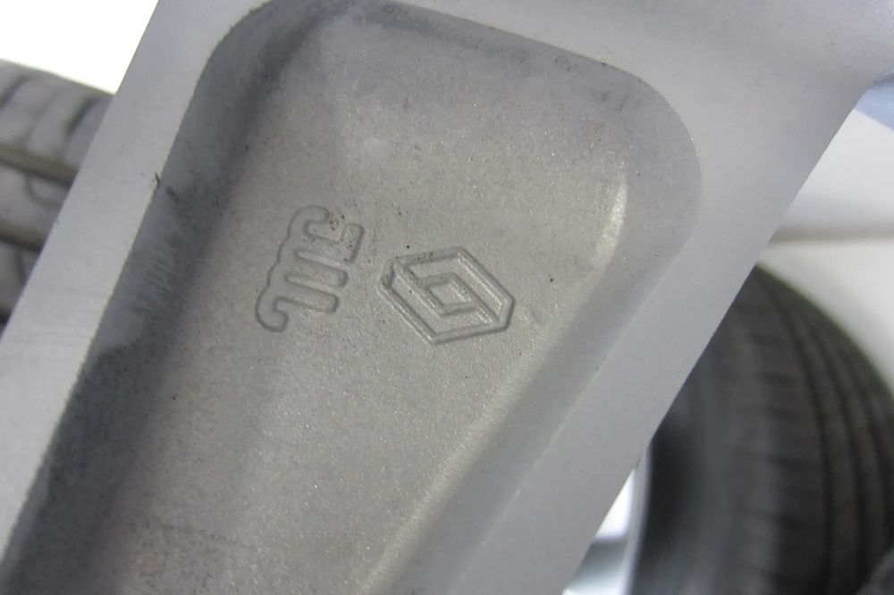 Felgi  aluminiowe  17 Dacia Duster Renault Captur 2 Arcana Kadjar Koleos Symbioz Scenic Mitsubishi ASX